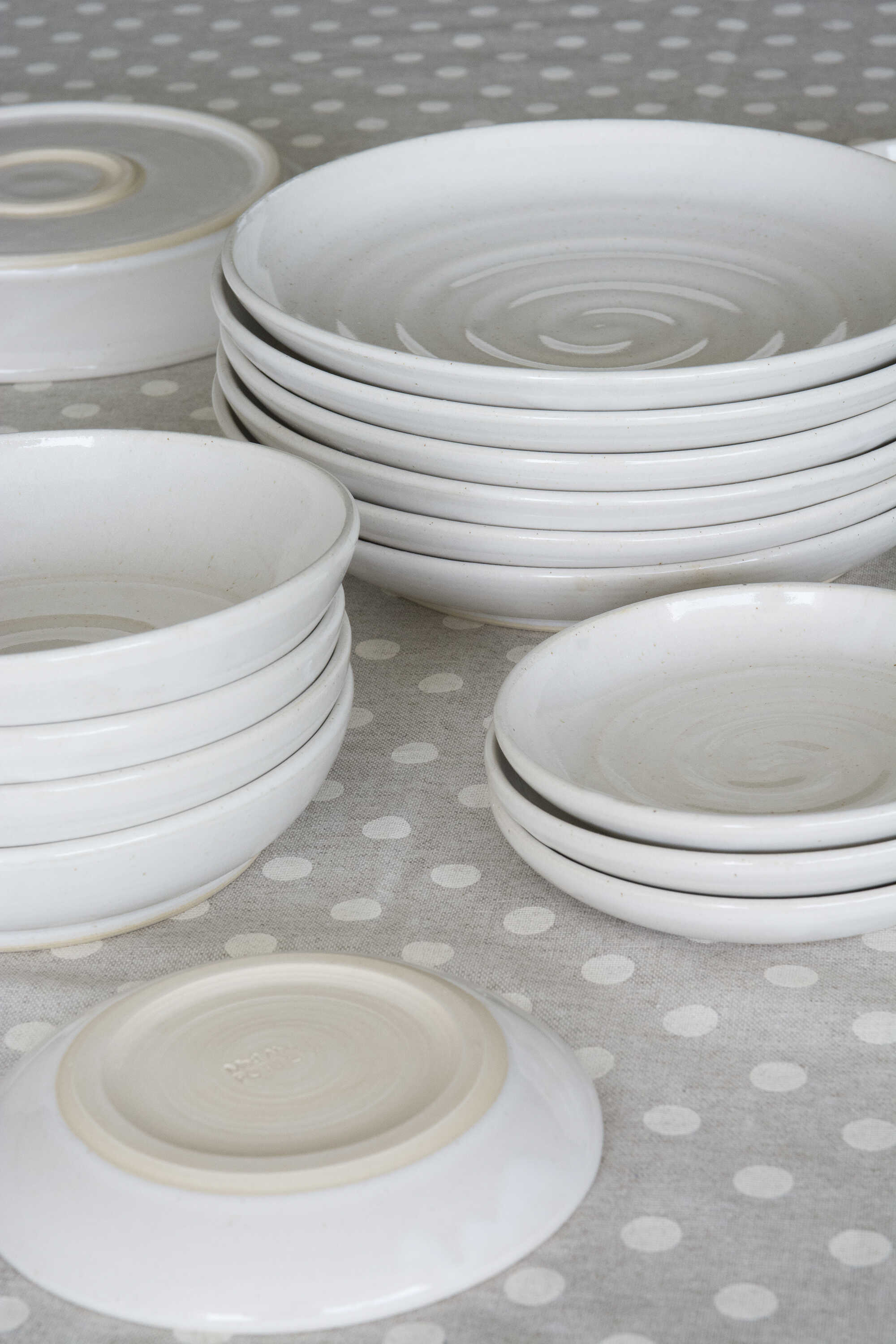 White Speckled Ceramic Bowl for Everyday Serving