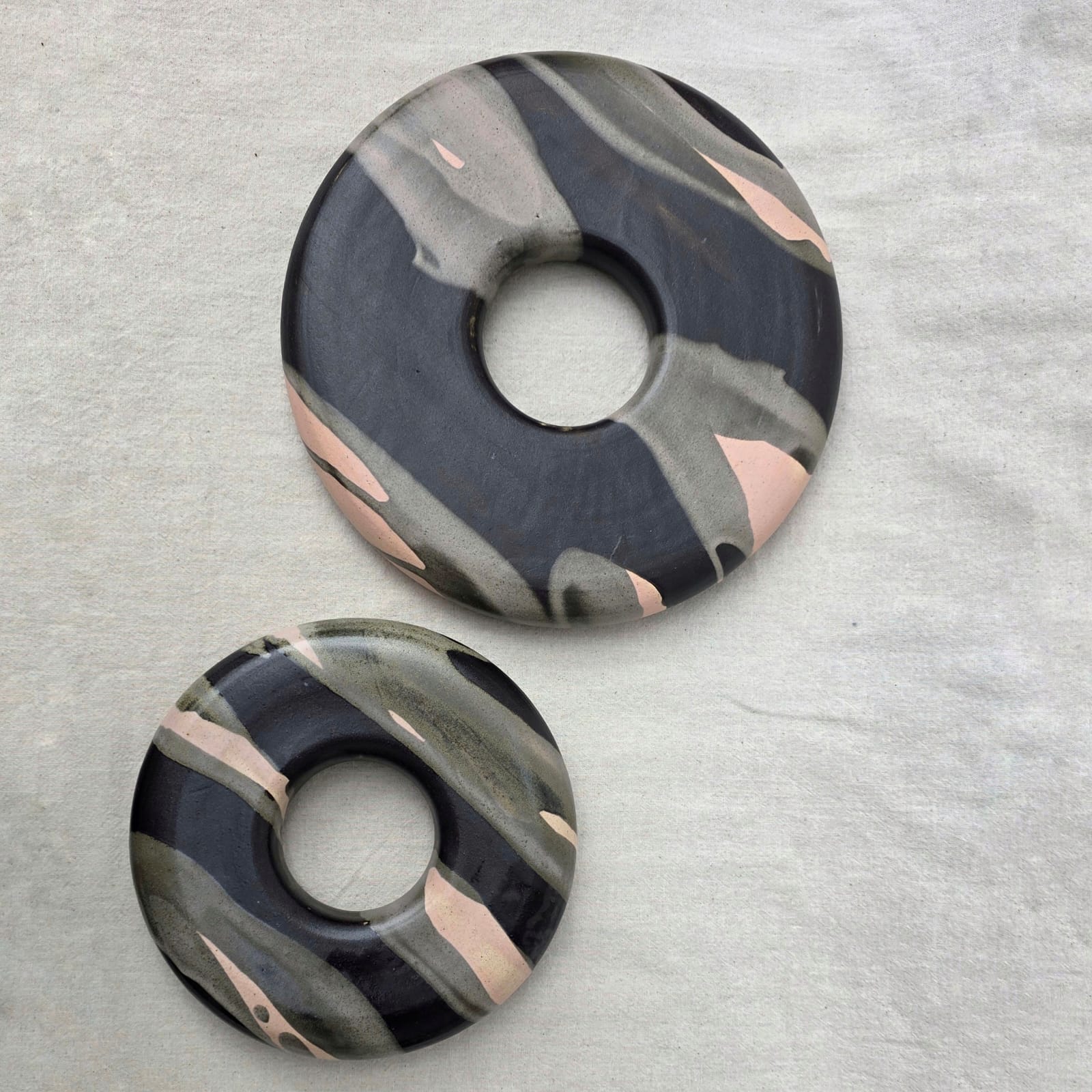 Round Two Tone Serving Platter with Open Center