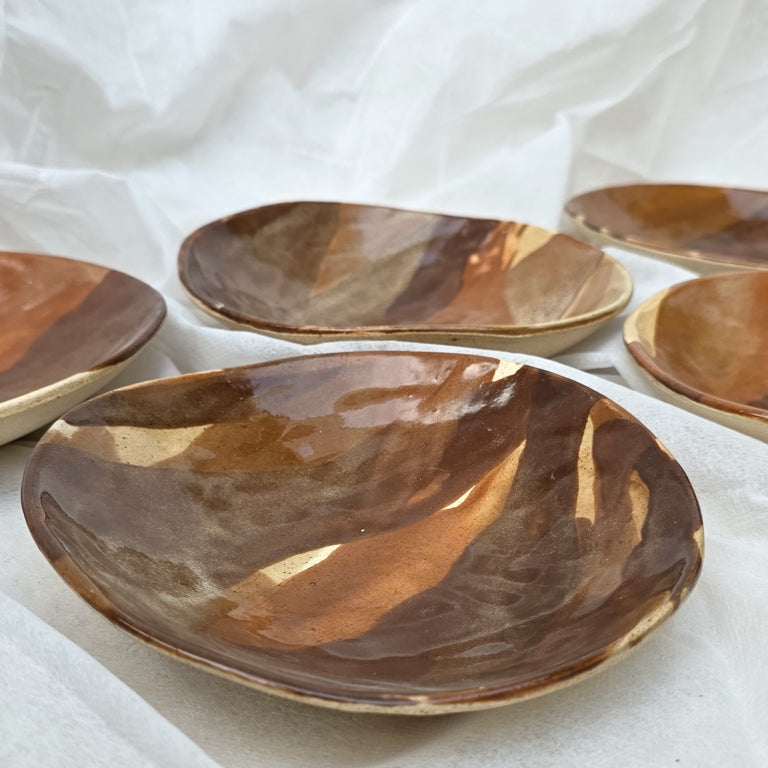 Curved Ceramic Snack Plate in Sand Finish